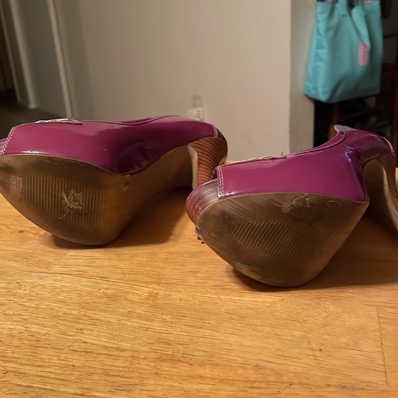Jessica Simpson Purple Heels - Picture 3 of 5